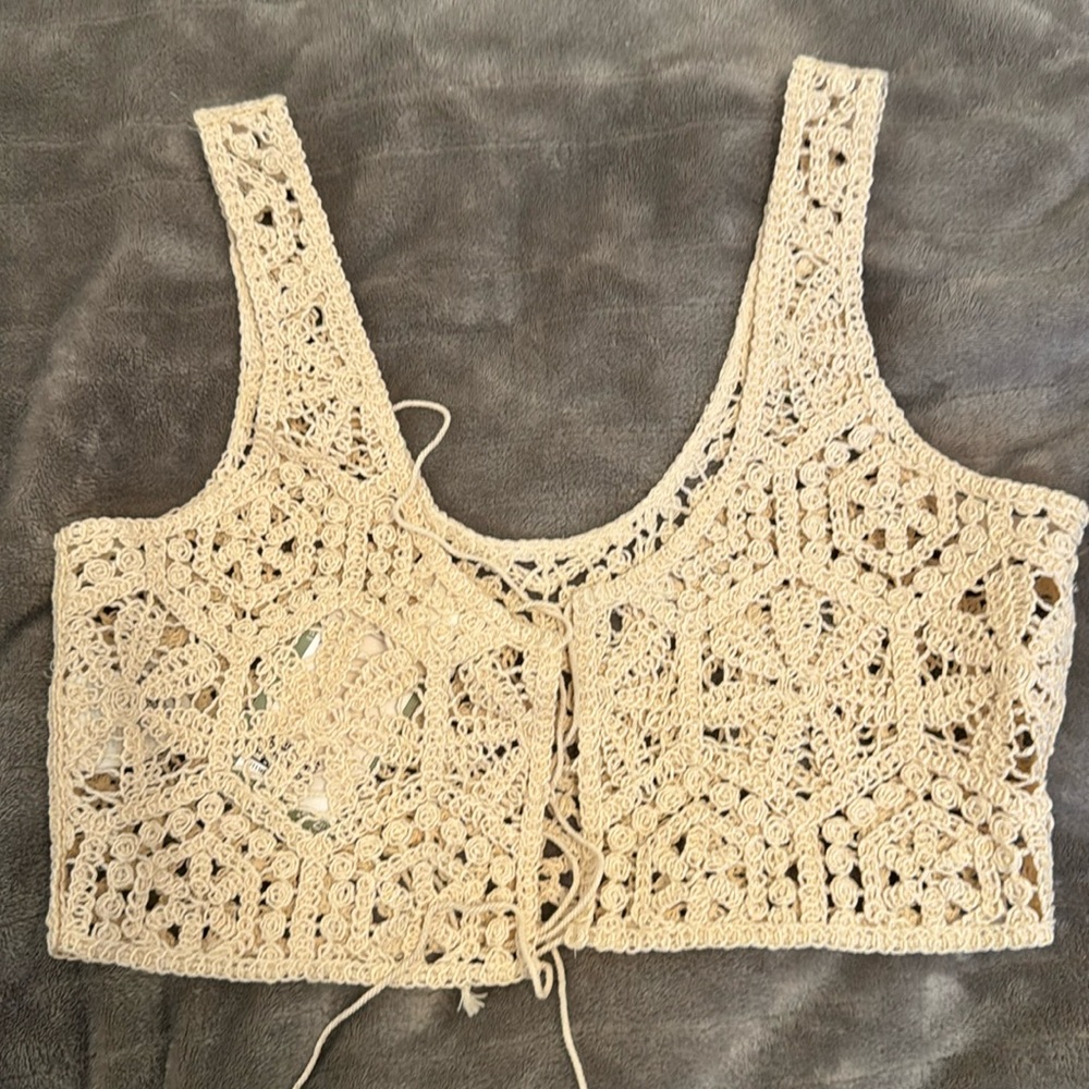 H&M crochet crop vest top - size small